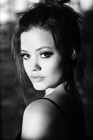 Sarah Jeffery, photo 2 of 3
