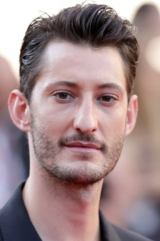 Pierre Niney, photo 3 of 3