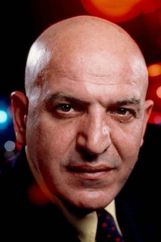 Telly Savalas, photo 2 of 3
