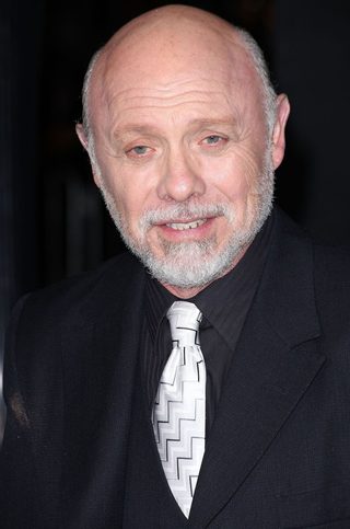 Hector Elizondo, photo 2 of 3