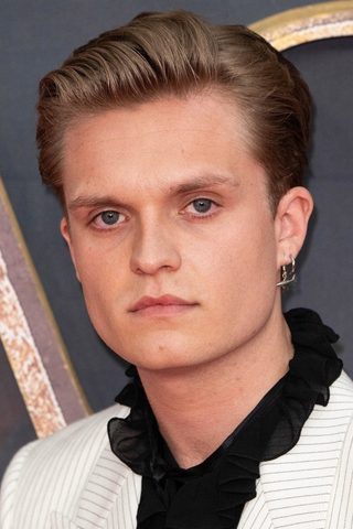 Tom Glynn-Carney, photo 3 of 3