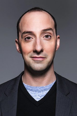 Tony Hale, photo 1 of 3
