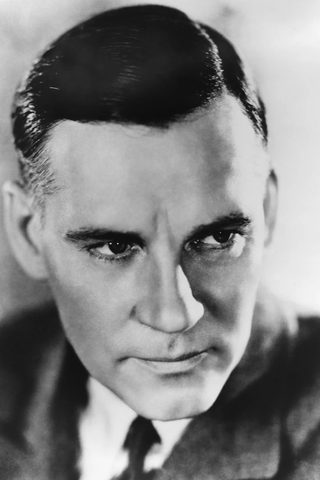 Walter Huston, photo 1 of 3
