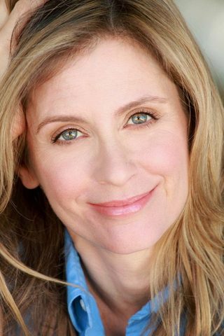 Helen Slater, photo 2 of 3