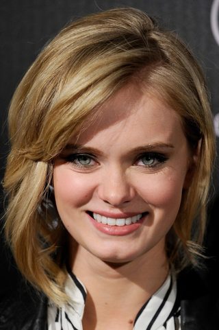 Sara Paxton, photo 3 of 3