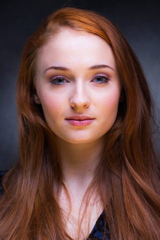 Sophie Turner, photo 1 of 3