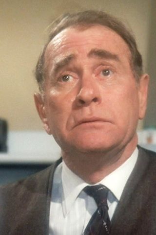 Darren McGavin, photo 1 of 3