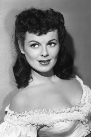 Barbara Hale, photo 2 of 3