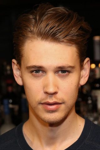 Austin Butler, photo 3 of 3