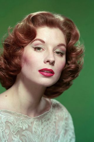 Suzy Parker, photo 1 of 3