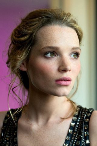 Karoline Herfurth, photo 3 of 3