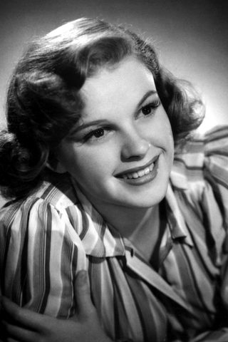 Judy Garland, photo 3 of 3