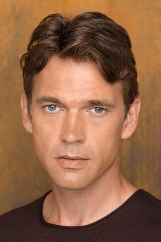 Dougray Scott, photo 2 of 3