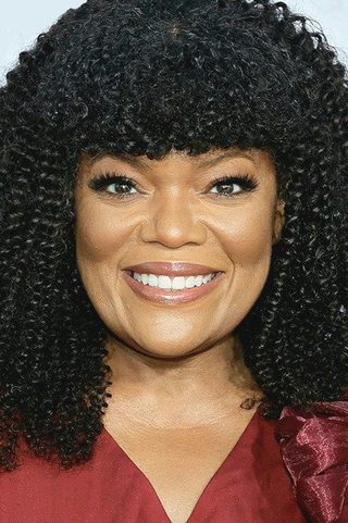 Yvette Nicole Brown, photo 2 of 3
