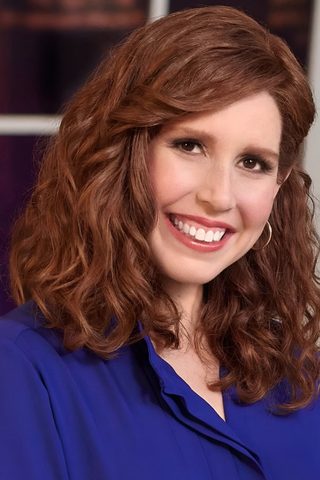 Vanessa Bayer, photo 3 of 3