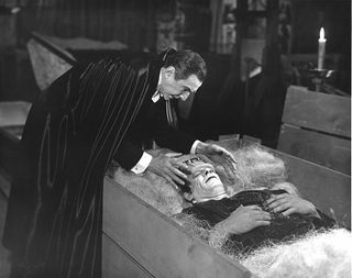 Bud Abbott and Lou Costello meet Frankenstein still 2