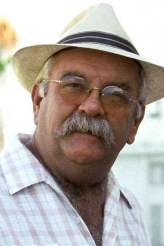 Wilford Brimley, photo 1 of 3