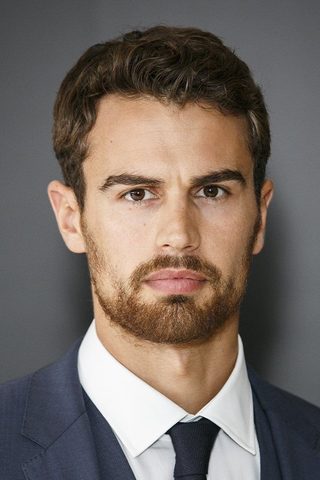 Theo James, photo 3 of 3
