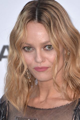 Vanessa Paradis, photo 2 of 3