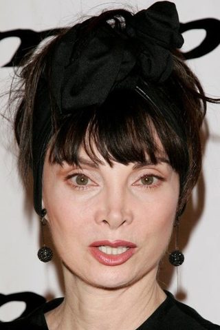 Toni Basil, photo 1 of 3