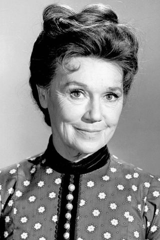 Jeanette Nolan, photo 2 of 3