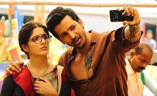Sanam Teri Kasam still 5
