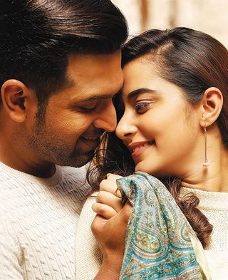 Borrder still 8