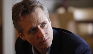 Linus Roache, photo 3 of 3
