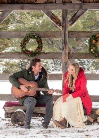 A Song for Christmas still 3