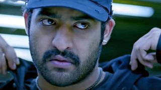 Adhurs still 6