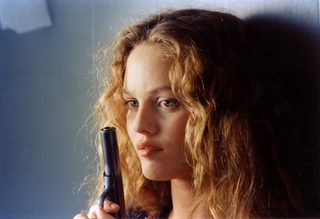 Elisa still 7