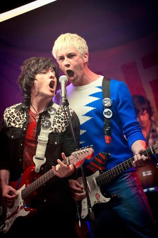 Good Vibrations still 3