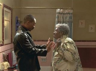 Nutty Professor II: The Klumps still 7