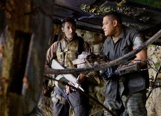 Predators still 6