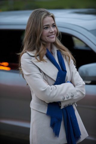 Blue Lagoon: The Awakening still 4