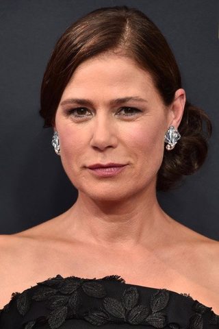 Maura Tierney, photo 3 of 3