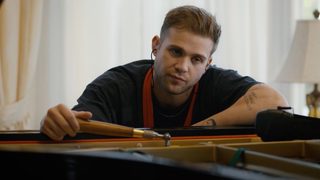 Tuner still 4