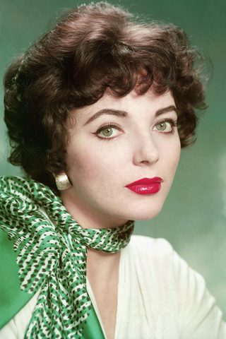 Joan Collins, photo 2 of 3