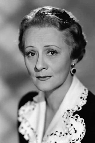 Irene Rich, photo 1 of 3