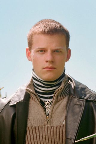 Lucas Hedges, photo 1 of 3