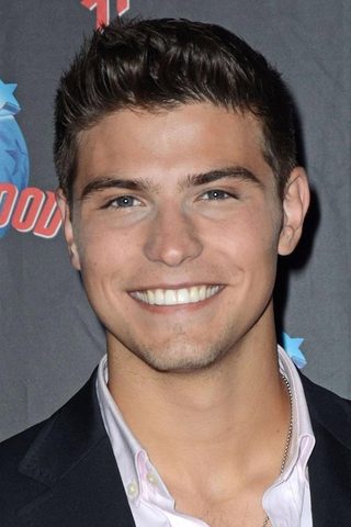 Luke Bilyk, photo 2 of 3