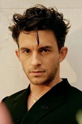 Jonathan Bailey, photo 1 of 3
