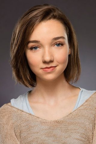 Julia Sarah Stone, photo 3 of 3