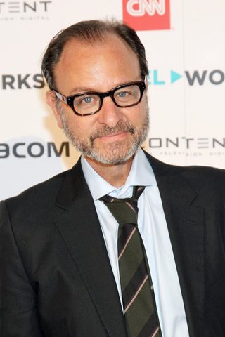 Fisher Stevens, photo 1 of 3
