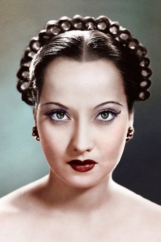 Merle Oberon, photo 1 of 3