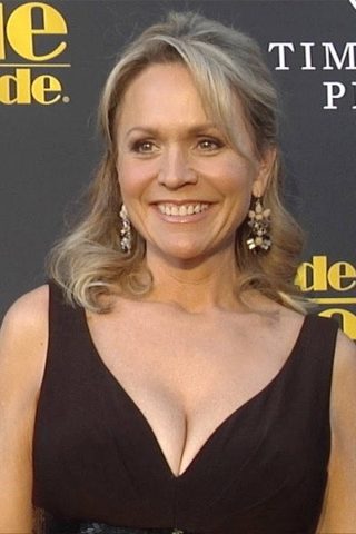 Barbara Alyn Woods, photo 1 of 3