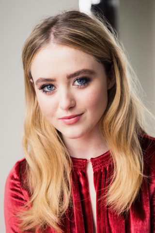 Kathryn Newton, photo 1 of 3