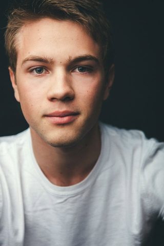 Connor Jessup, photo 3 of 3