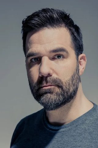 Rob Delaney, photo 2 of 3
