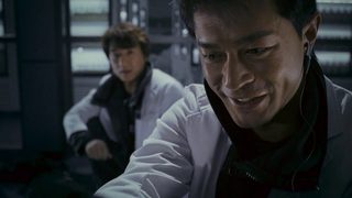 Robin-B-Hood still 6